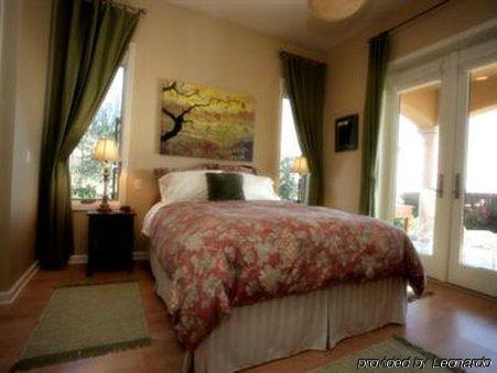 Alta Cresta Orchard & Inn Paso Robles Room photo